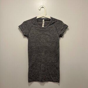 Lululemon T-shirt